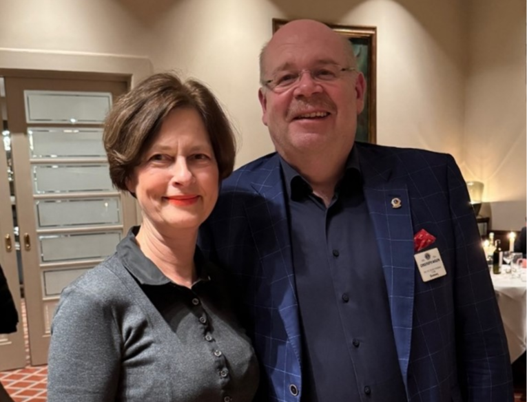 Präsidentin Uta Hain und künftiger Distrikt-Governor Christoph Mojen