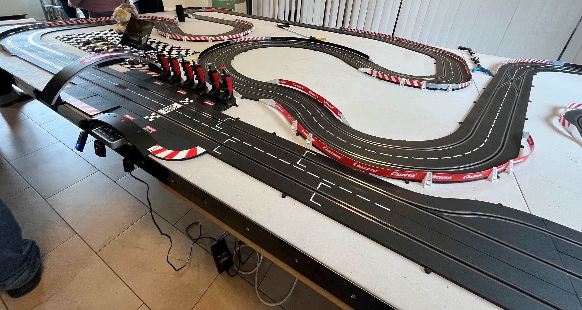 mehrspurige Carrerabahn